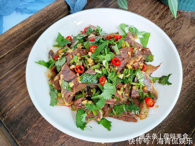 豇豆|一家四口的晚餐,妈妈做了三菜一汤,简单营养味美,家人吃着开心