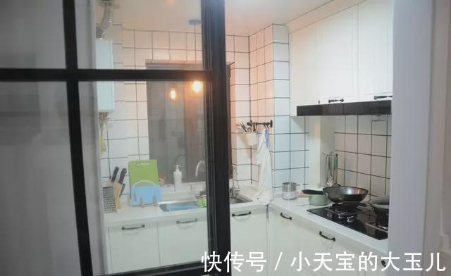 接地气|老公爆改48㎡老学区房,封了阳台还多出一个衣帽间,十分实用