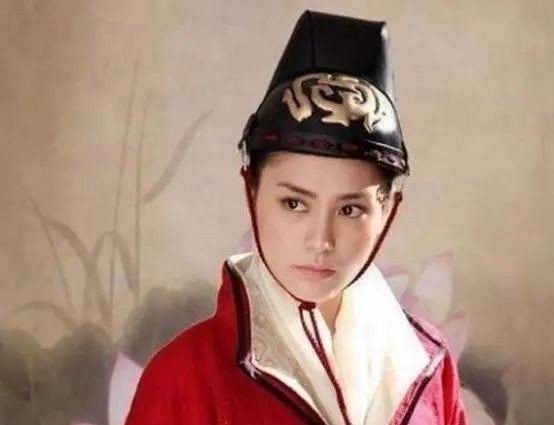 上官婉儿墓出土,碑文6个字颠覆历史,专家:难怪李隆基要杀她
