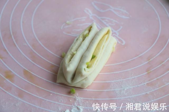 花卷别总去蒸,换种方式煎一煎,香脆有嚼劲