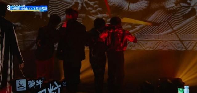 “青3”余景天练习扭伤吓到LISA！公演完美表现获小莎点赞！