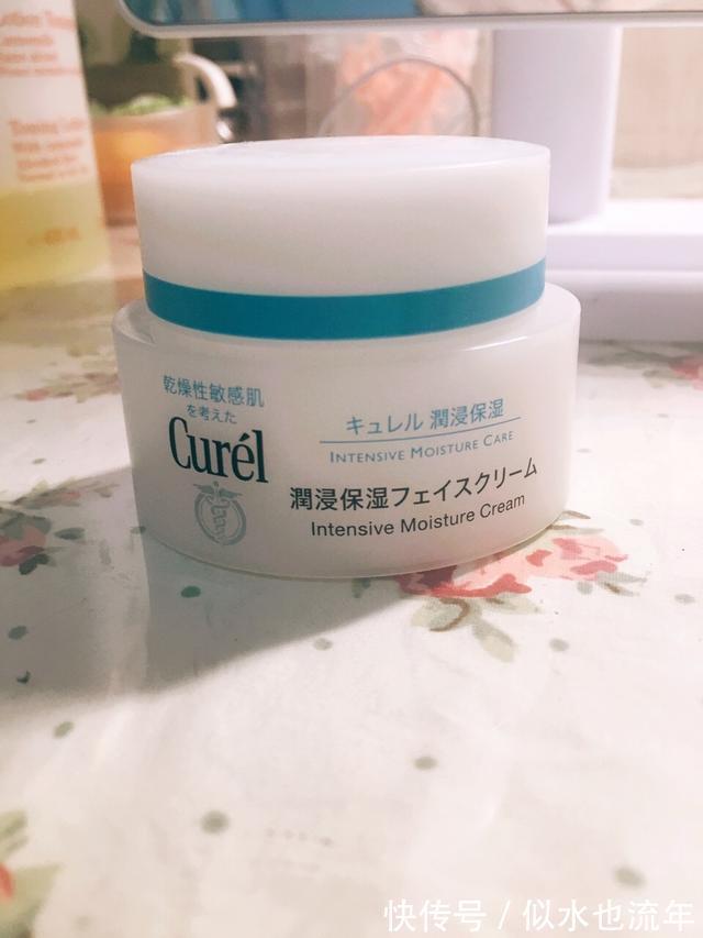 清爽补水保湿面霜推荐:这些面霜拥有各功效,哪款才更适合您呢?