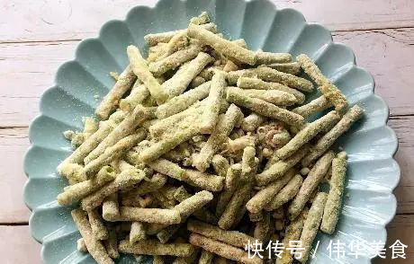 这两样素菜一起炒,实在太鲜香了,难怪女儿爱吃,比吃肉