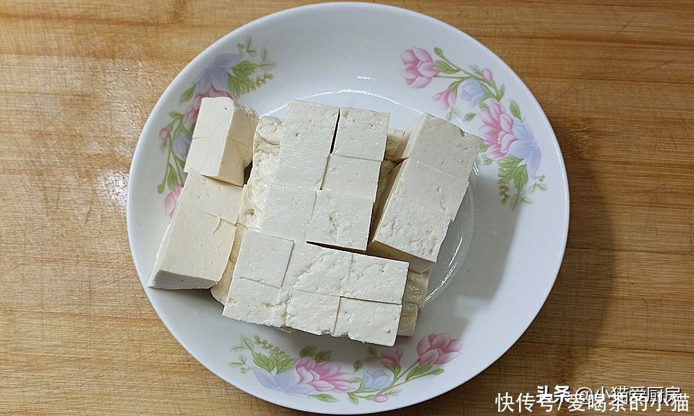 豆腐|教你好吃的糖醋脆皮豆腐,做法很简单,酸甜开胃,满满一盘不够吃