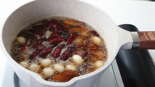  天越冷越喜欢这碗汤，香糯可口，暖心又暖胃，比吃肉都香