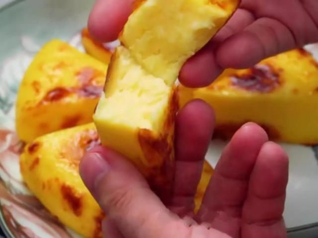 牛奶新吃法,不蒸不炸,搅一搅,烤一烤,外焦内嫩比蛋挞还好吃