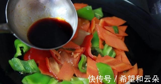 滋补|猪肝这样炒,又鲜又嫩,下饭又解馋,营养滋补,家人吃不够!