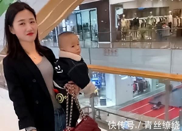 爱美之心|“最美妈妈”遛娃逛街两不误火了,网友:是个高手!