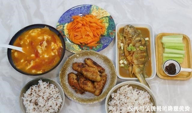 晚餐不知道吃啥照着我家的做，一星期不重样，荤素搭配顿顿美味