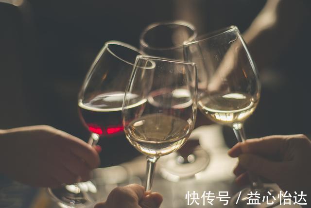 滴酒不沾|高血压患者必须滴酒不沾吗医生直言若能承担这些后果，酒能喝