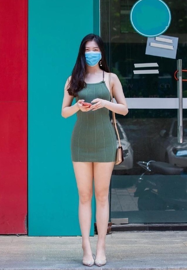 包臀裙 针织包臀裙配水晶高跟鞋,成为时尚动感小仙女,知性有韵味