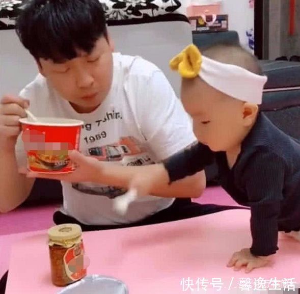 走红|“偷吃奶爸”带娃走红,宝宝一个举动抢镜了,奶爸:惹不起惹不起