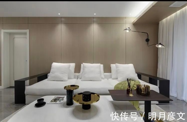 黑白配|100㎡现代简约,自然舒适木质感,结合时尚的黑白配,高级端庄
