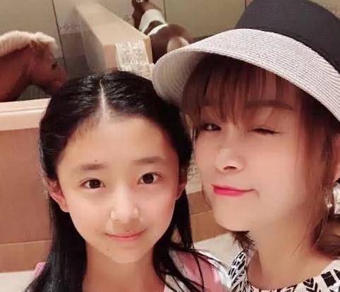 酸味|《变形计》店员嫌弃女孩一股穷酸味,城市妈妈做法让人称赞