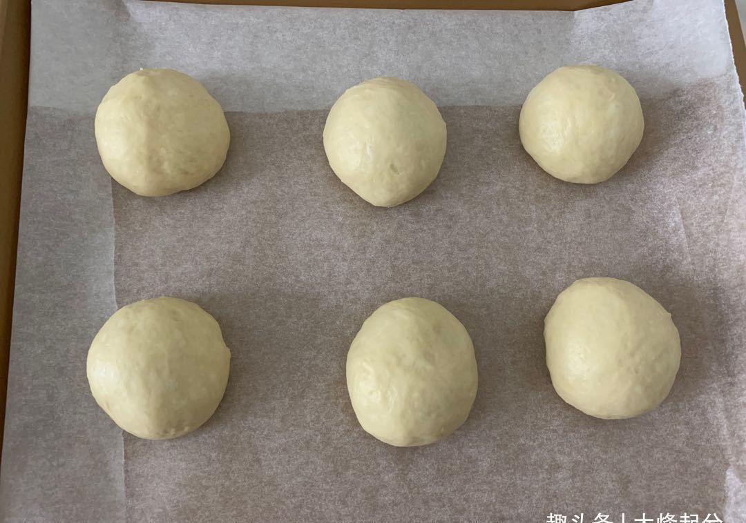 黄油25克|分享一款面包真独特,蒜香浓郁松软拉丝,吃一口就停不下来