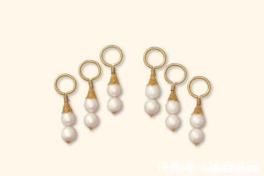 雍正@现代时尚设计师的灵感很多都来源于雍正《十二美人图》,不信你看