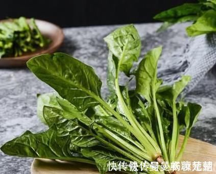 买菠菜,“圆叶”“尖叶”要分清,区别很大,买错不好吃还浪费钱