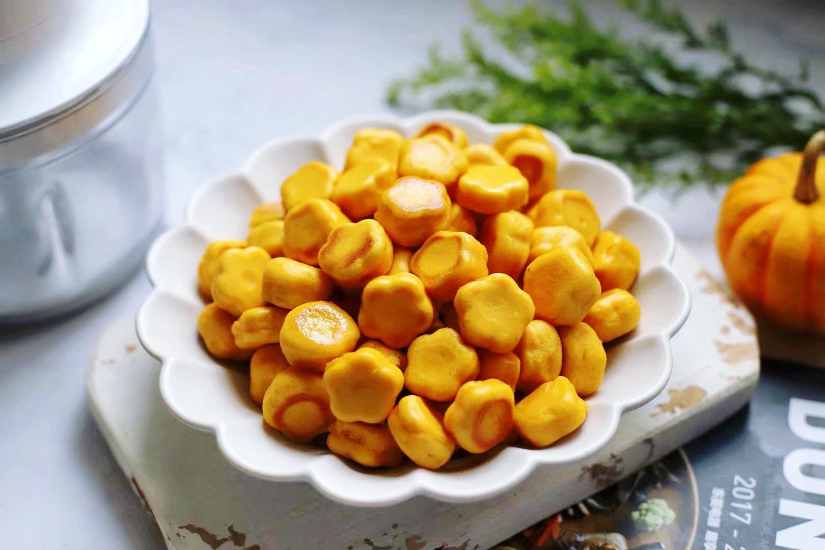 家里有南瓜的这样吃，做成一个个小馒头，营养高孩子喜欢