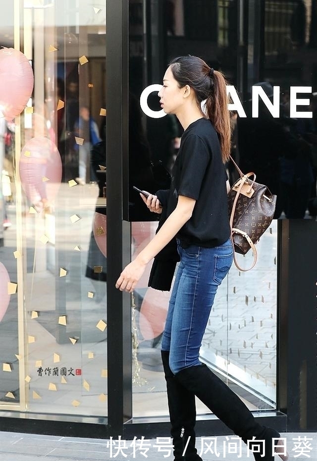  英姿飒爽|街拍：夏日高筒靴美女，双倍的英姿飒爽