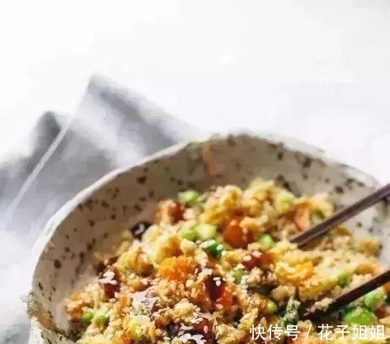 剩米饭这些做法简直太美味了,我恨不得一次吃下十碗