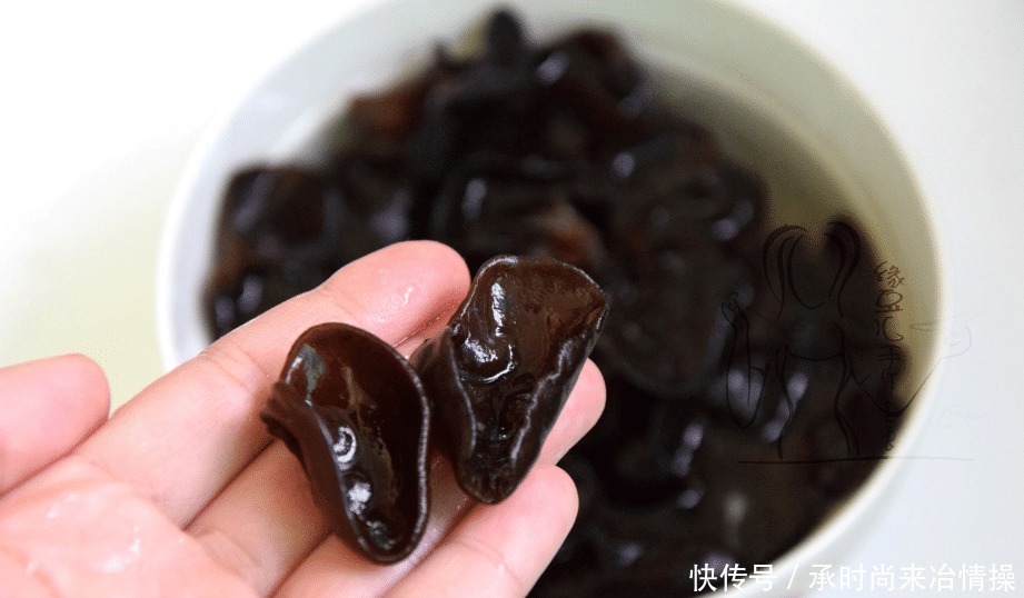 杏鲍菇|3个鸡蛋2个杏鲍菇,1周给孩子吃2次,补钙比大骨要强10倍