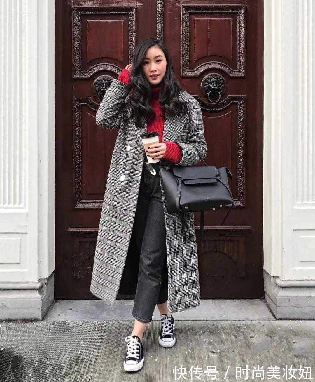 长大衣 谁说小个子不能穿长大衣,避免4个穿搭雷区,轻松穿出优雅感