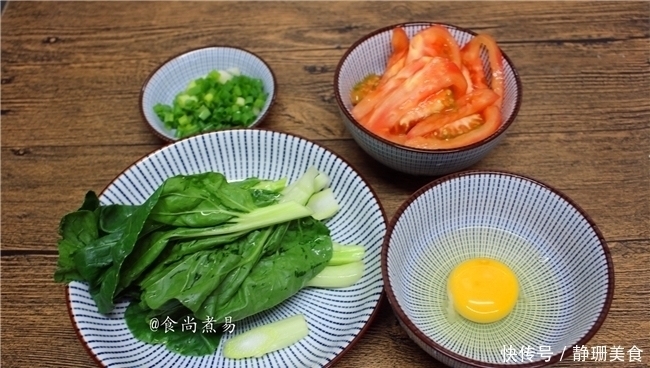  面条此做法，连吃十天不会腻，食材简单搭配好，味道就是香