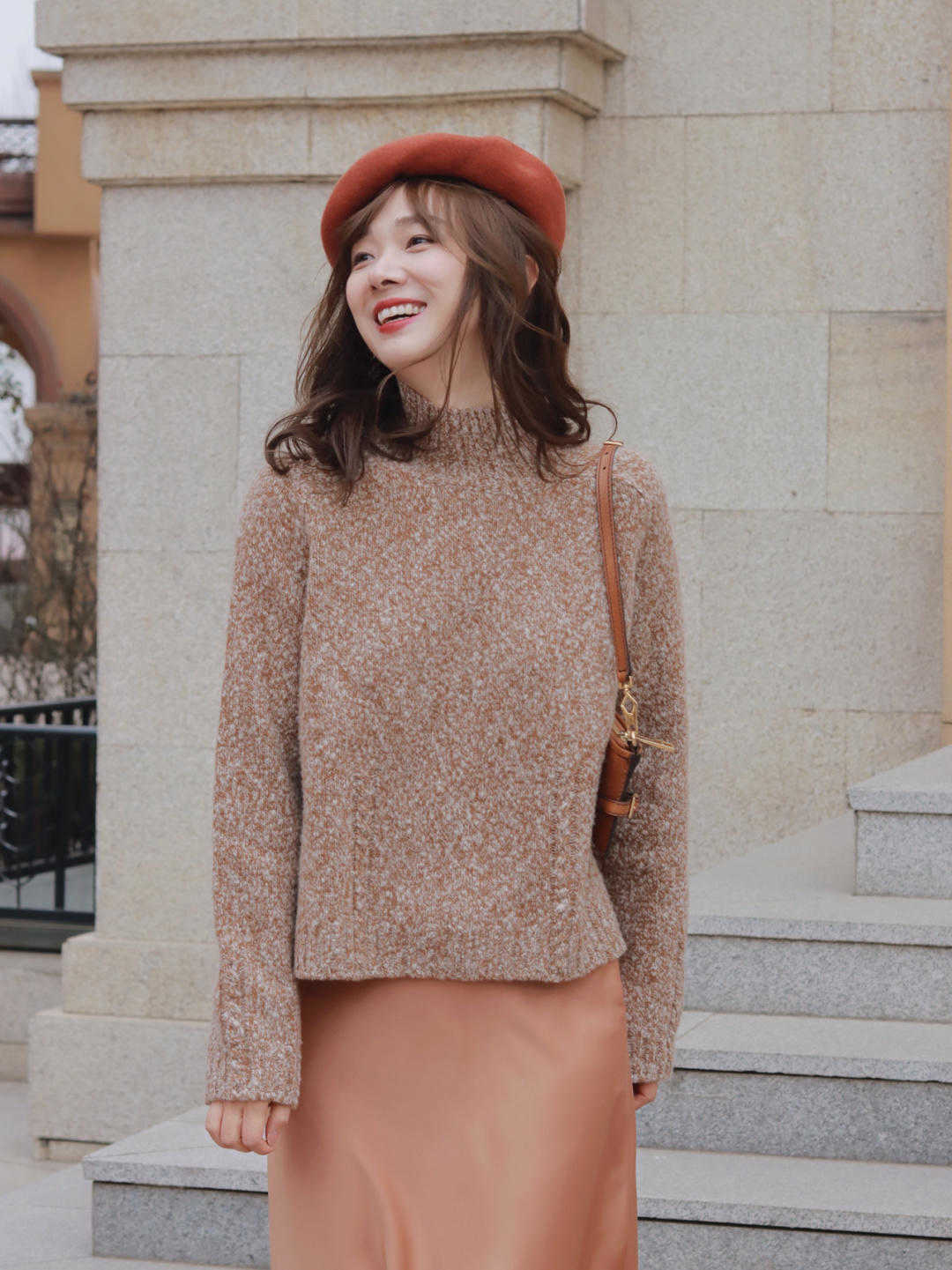 穿搭|立冬的毛衣也是标配,毛衣+半裙的配合太好看了,优雅随性又大方