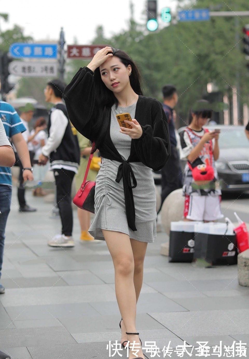 穿搭|美女街拍：漂亮的女人不一定是高级的，高级的女人一定是漂亮、优雅的小姐姐
