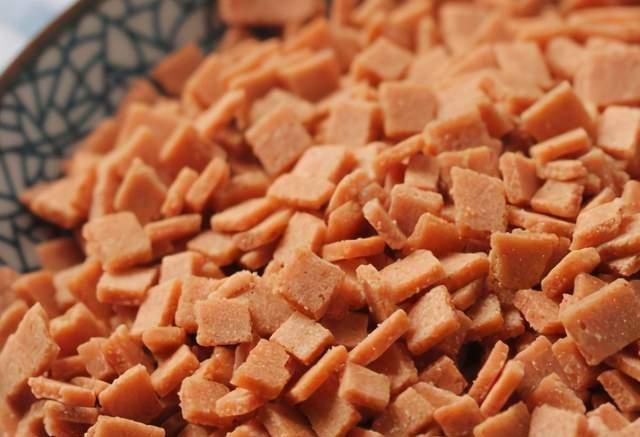 红薯别烤着吃,教你1个新吃法,香甜软糯层次多,入口滑嫩特好吃