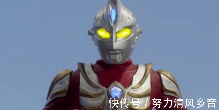 奥特曼|历代奥特曼的身高,最高的一位,成年的泰罗还不如他的脚高