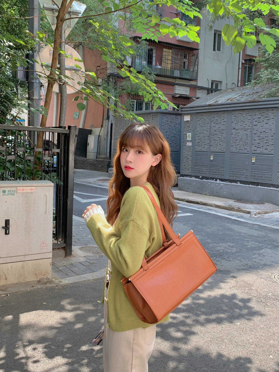 卫衣|休闲穿搭也可以很精致,分享几个穿搭公式,教你如何逆袭