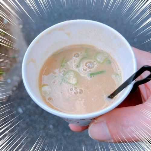  日本拉面店卖面汤，只有汤，没有面，一杯售价10元，顾客这样评价