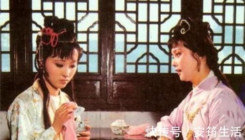 林黛玉|薛宝钗和林黛玉都是贾府表亲，两人在贾府的地位如何？有很大差距