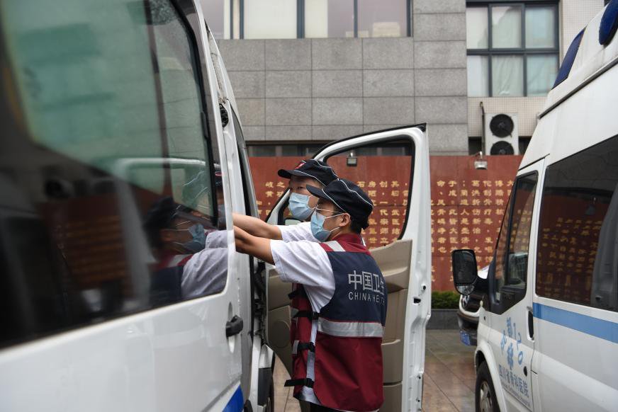 伤员|直击泸县地震卫生救援！目前所有伤员生命体征平稳