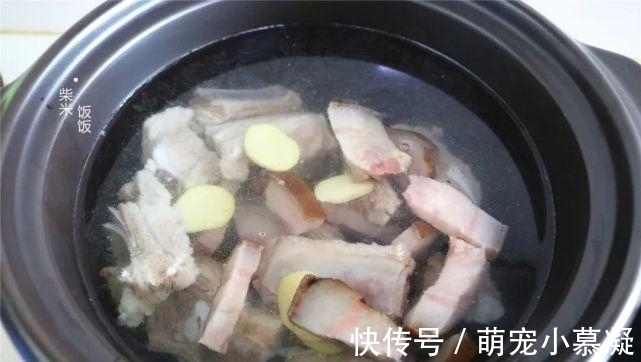 焯水|这汤太鲜了，三种食材一锅炖，不放一粒盐，现在喝正当时
