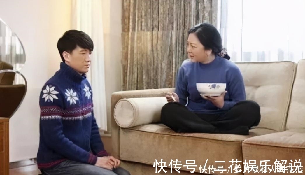 父母|“新型孝顺”正强势袭来,多数儿女苦不堪言,父母却认为理所当然