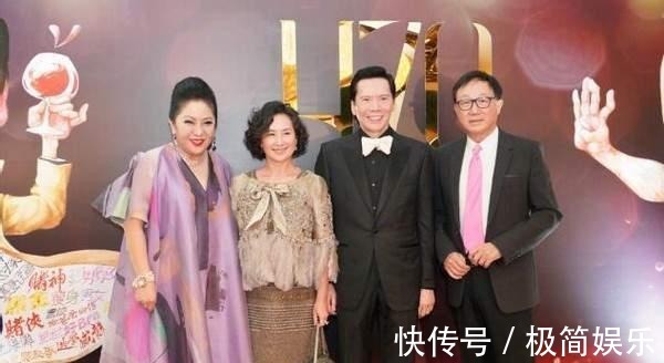 洋气|62岁向太到店做指甲,卷发红指甲时髦洋气,封定制红包好阔气