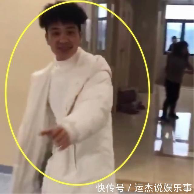 小宝宝|产房外爸爸得知生了个女儿,做出的反应引人注目,网友:过于真实