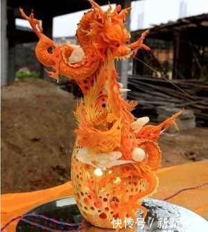 米其林大厨挑战刀工,把芒果切成花,中国大厨把“龙”端上来