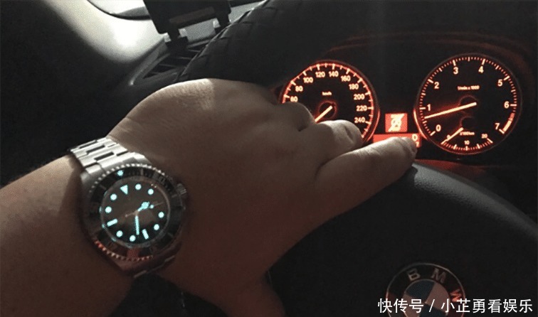 迪通|夏季腕表还是要霸气点,大表径腕表中最杰出的一款,不少男士憧憬