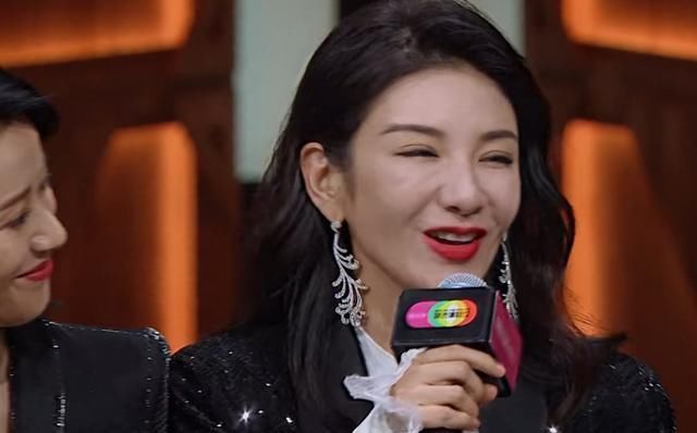 演員|倪虹潔被淘汰后一天接到三劇本,馬蘇也馬上進組拍戲,那黃奕呢?