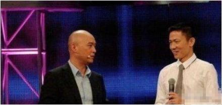 隐瞒身份参加《非诚》被无情灭灯,无奈说出父亲大名,女嘉宾傻住