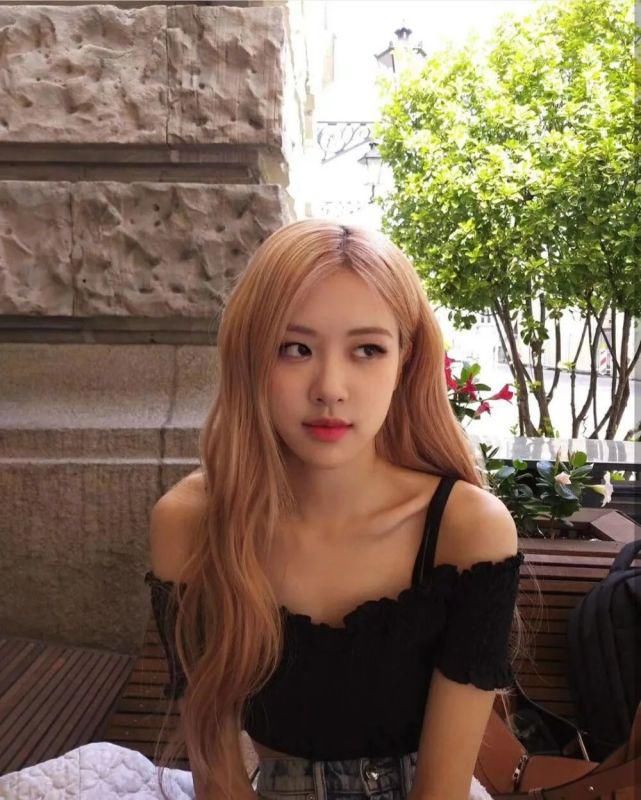 秒变巴掌脸！原来“瘦脸”不仅要靠发型，还要选对发色和刘海！