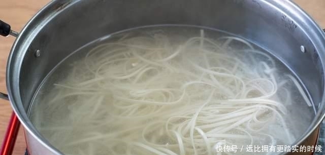 正月十五元宵节,家宴菜单已备好,5荤4素1汤上一桌,十全十美