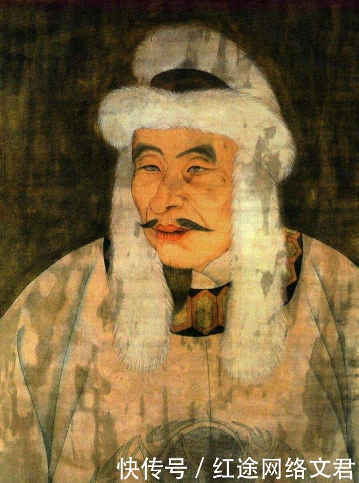 挖开|化粪池下有蹊跷，专家赶紧来抽粪，挖开后大笑：下面埋了个皇帝！