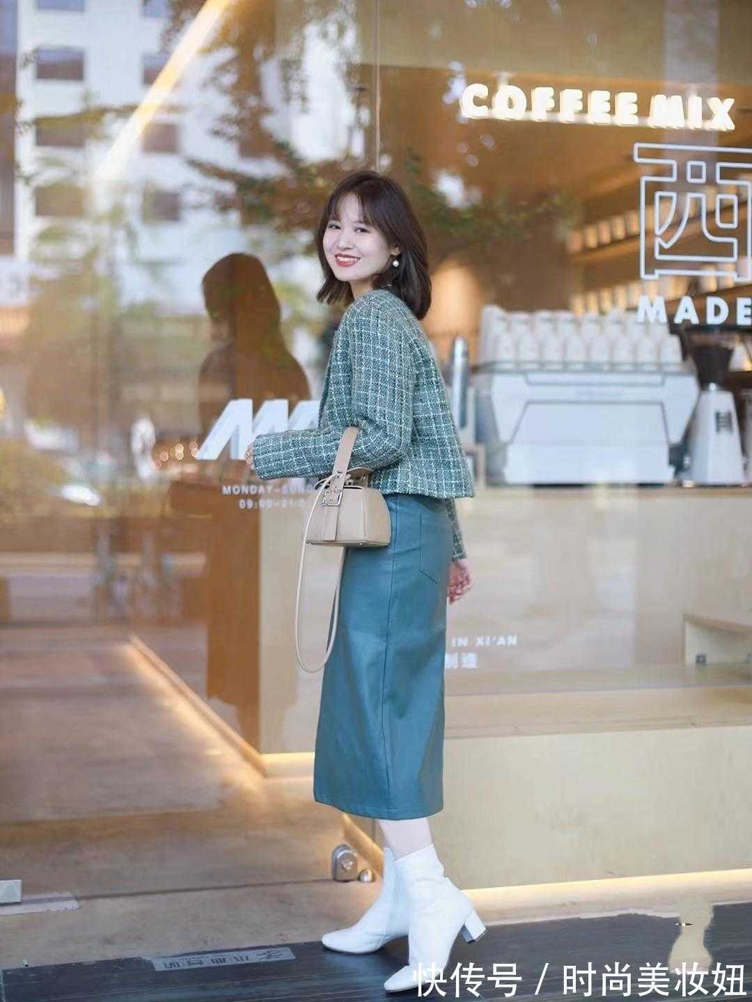 女生们|160的小个子,建议多穿“短外套+半身裙”,显高又提升气质