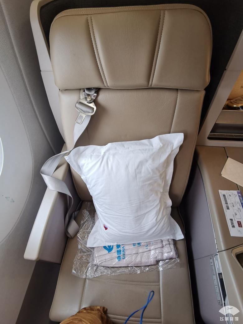 拔草东航A350套房商务舱座椅能随意调整方向,大飞机真带劲