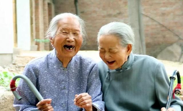 子女|80岁老人建议,爸妈再有钱,这几样东西也别提前给孩子