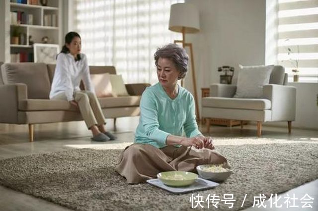 家庭和睦|坐月子谁来伺最合适,是婆婆还是妈专家分析很现实